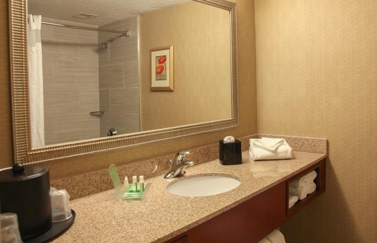 Holiday Inn Dayton/Fairborn I-675 By Ihg Екстер'єр фото